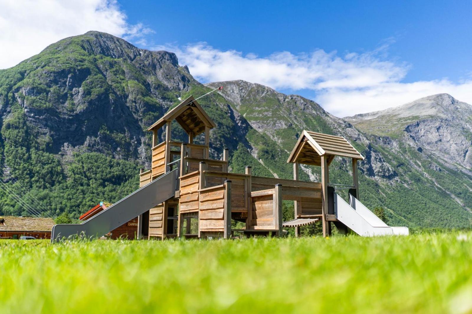Trollstigen Camping And Gjestegard Åndalsnes Kültér fotó